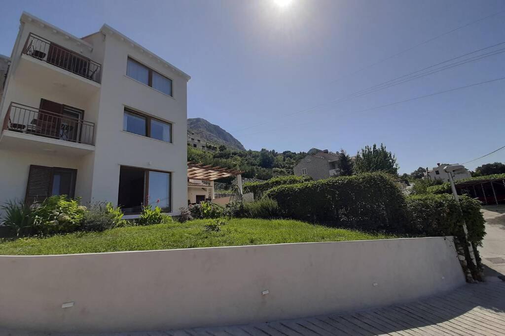 Villa Pergola -Apartment Roko Mlini Buitenkant foto